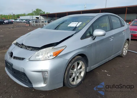 2014 Toyota Prius Three z USA, uszkodzony, nr VIN JTDKN3DU4E0374319